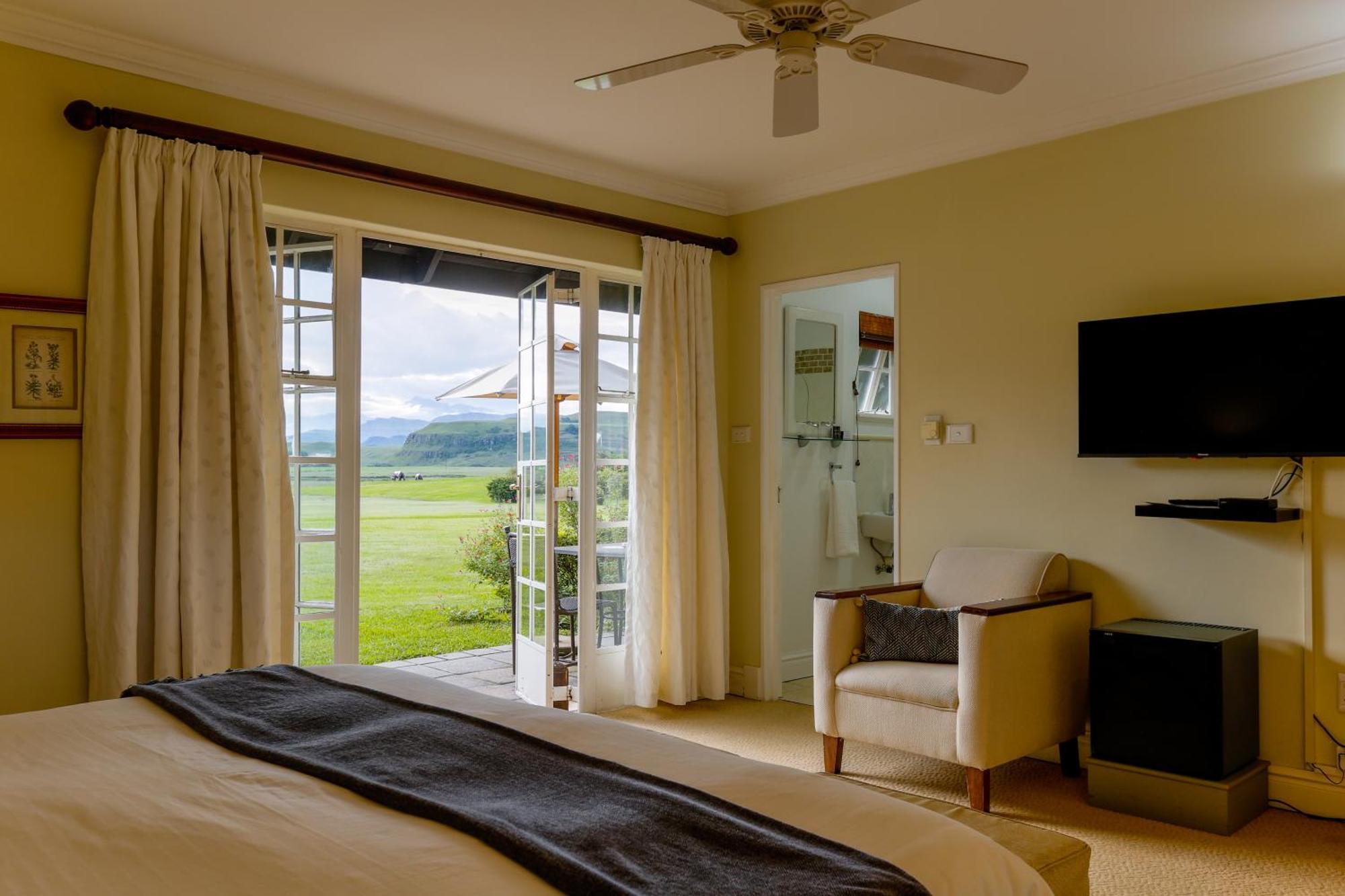Moorcroft Manor Boutique Country Hotel Хаймвил Екстериор снимка