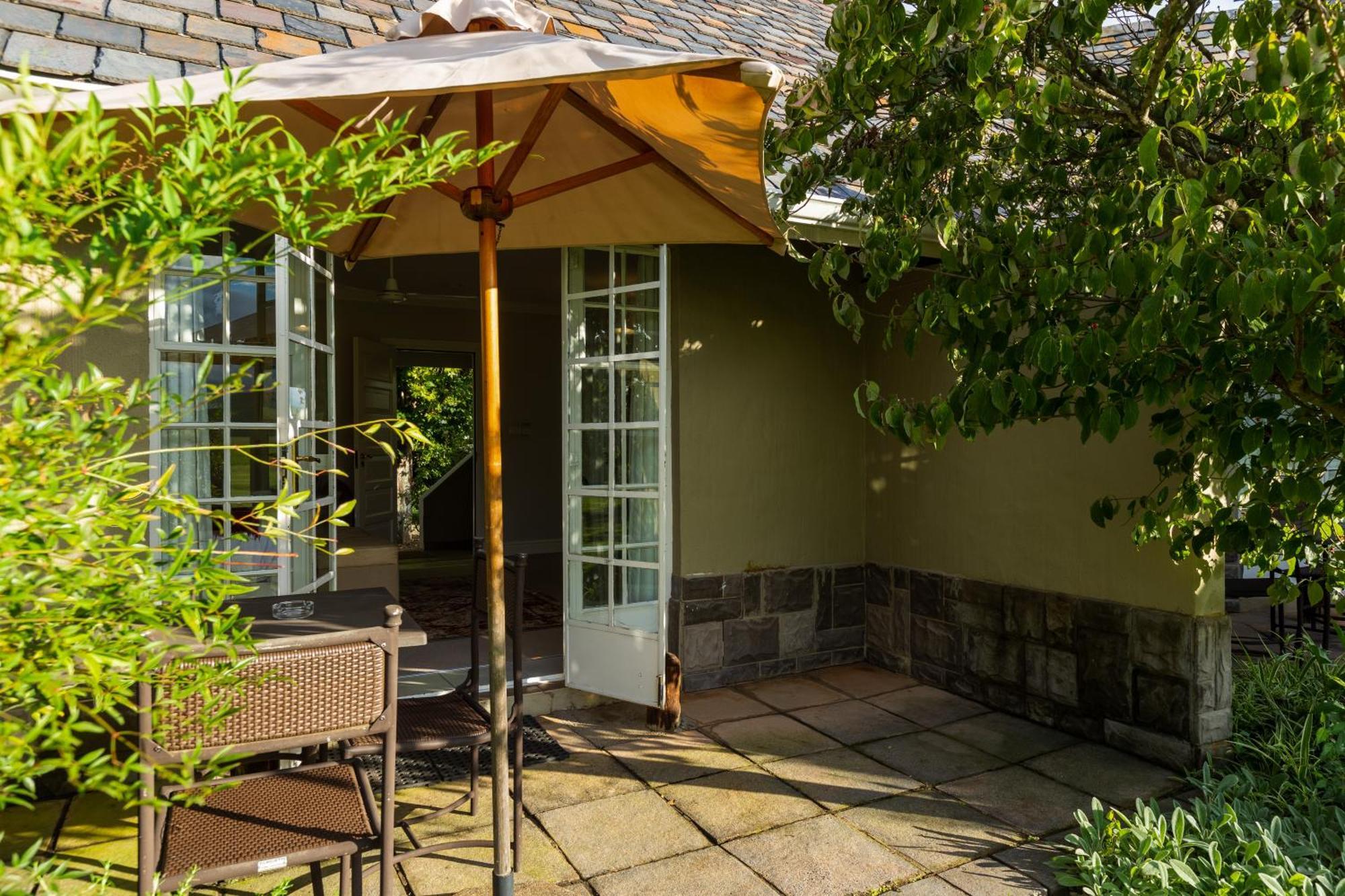 Moorcroft Manor Boutique Country Hotel Хаймвил Екстериор снимка